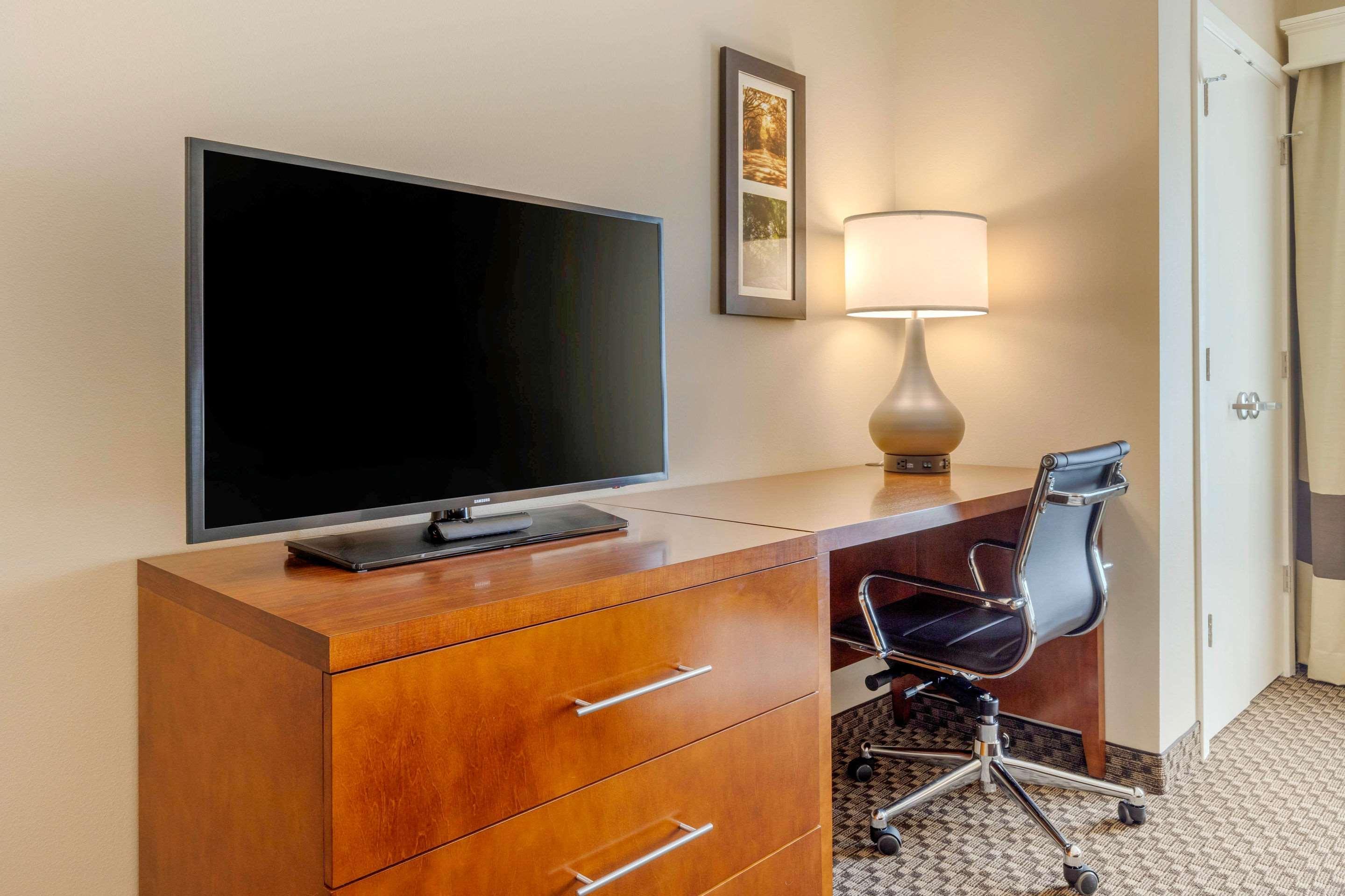 Comfort Inn & Suites Флоренс Экстерьер фото