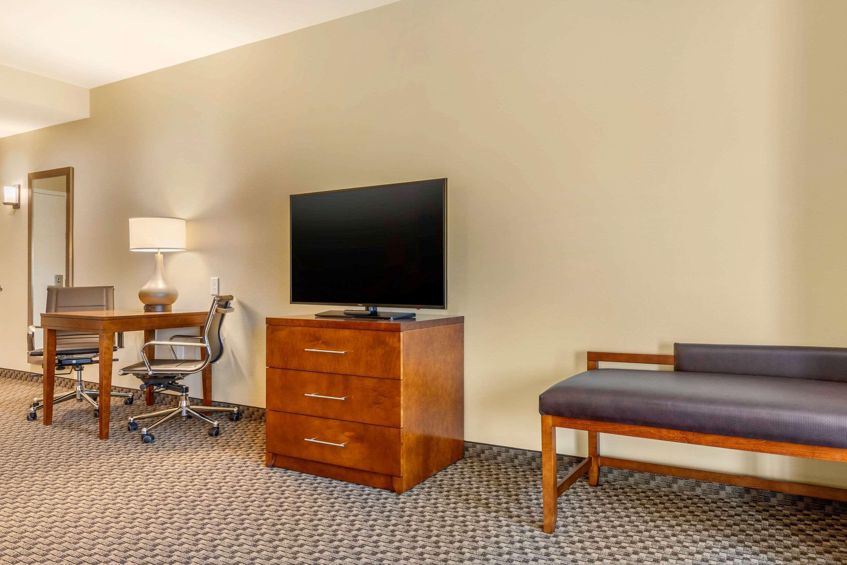Comfort Inn & Suites Флоренс Экстерьер фото